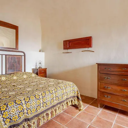 Antica Roccia A Con Idromassaggio Ferienhaus Calascio