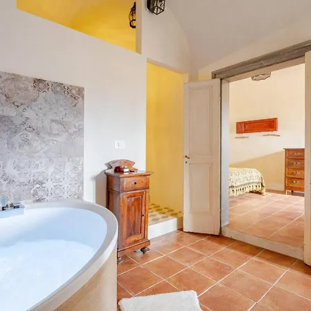 Antica Roccia A Con Idromassaggio Nyaraló *