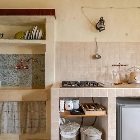 Holiday home Antica Roccia A Calascio Con Idromassaggio