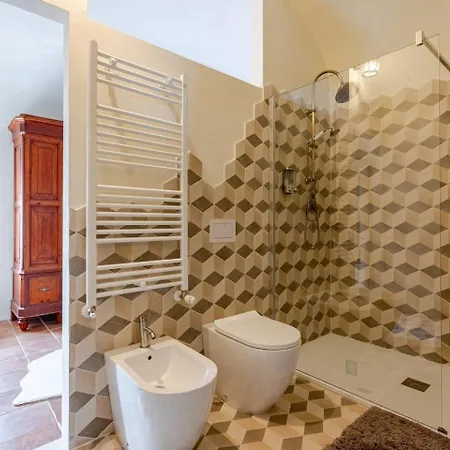 Holiday home Antica Roccia A Calascio Con Idromassaggio *
