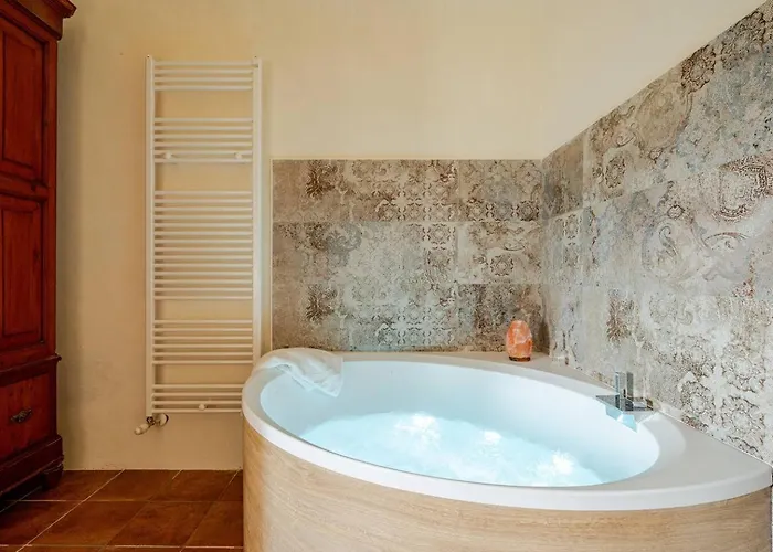 Antica Roccia A Con Idromassaggio Calascio